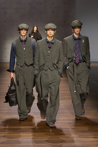 Look 5